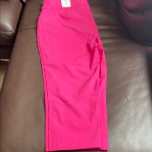 Chicos Pink Capris Size 1.5 New